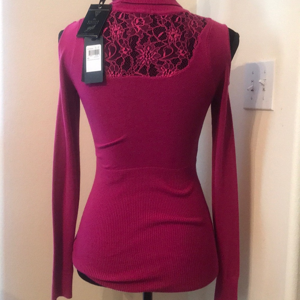 💕Guess  Cold shoulder Turtle neck sweater 💕 - Picture 7 of 8